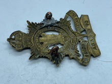 Charger l'image dans la galerie, Original WW1 / WW2 The Royal Regiment of Canada Cap Badge - The Militaria Shop