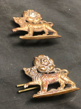 Load image into Gallery viewer, Original WW2 British Army Collar Badge Pair - York and Lancaster Regiment - The Militaria Shop