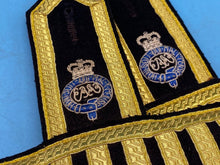 Lade das Bild in den Galerie-Viewer, Pair of Original British Army Grenadier Guards Bandsman's Epaulettes / Wings - The Militaria Shop