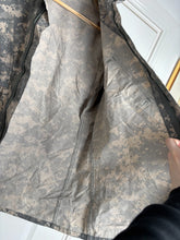 Charger l'image dans la galerie, Surplus US Army ACU Combat Uniform Jacket-Medium Regular - The Militaria Shop