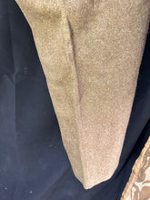 Charger l'image dans la galerie, Original British Army Battledress Trousers - Size 8 - 33" Waist - The Militaria Shop
