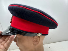 Lade das Bild in den Galerie-Viewer, Genuine British Army Peaked Cap - Royal Artillery - Size 55cm - The Militaria Shop