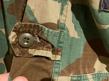Load image into Gallery viewer, US Air Force Hot Weather Woodland Camouflage BDU Combat Field Jacket. Small/Long - The Militaria Shop