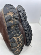 Lade das Bild in den Galerie-Viewer, British Army Surplus Brown Leather Combat Boots - ITURRI - Size UK 7 M - The Militaria Shop