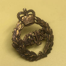 Lade das Bild in den Galerie-Viewer, Genuine British Army 2nd Dragoon Guards Cap Badge - The Militaria Shop