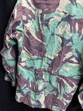 Lade das Bild in den Galerie-Viewer, Surplus British Army DPM Pattern Camouflaged Smock Combat-170/96 - The Militaria Shop
