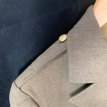 Lade das Bild in den Galerie-Viewer, Original WW2 US Army Class A Dress Jacket 1942 - Private Ryan Prop - 38" Long - The Militaria Shop