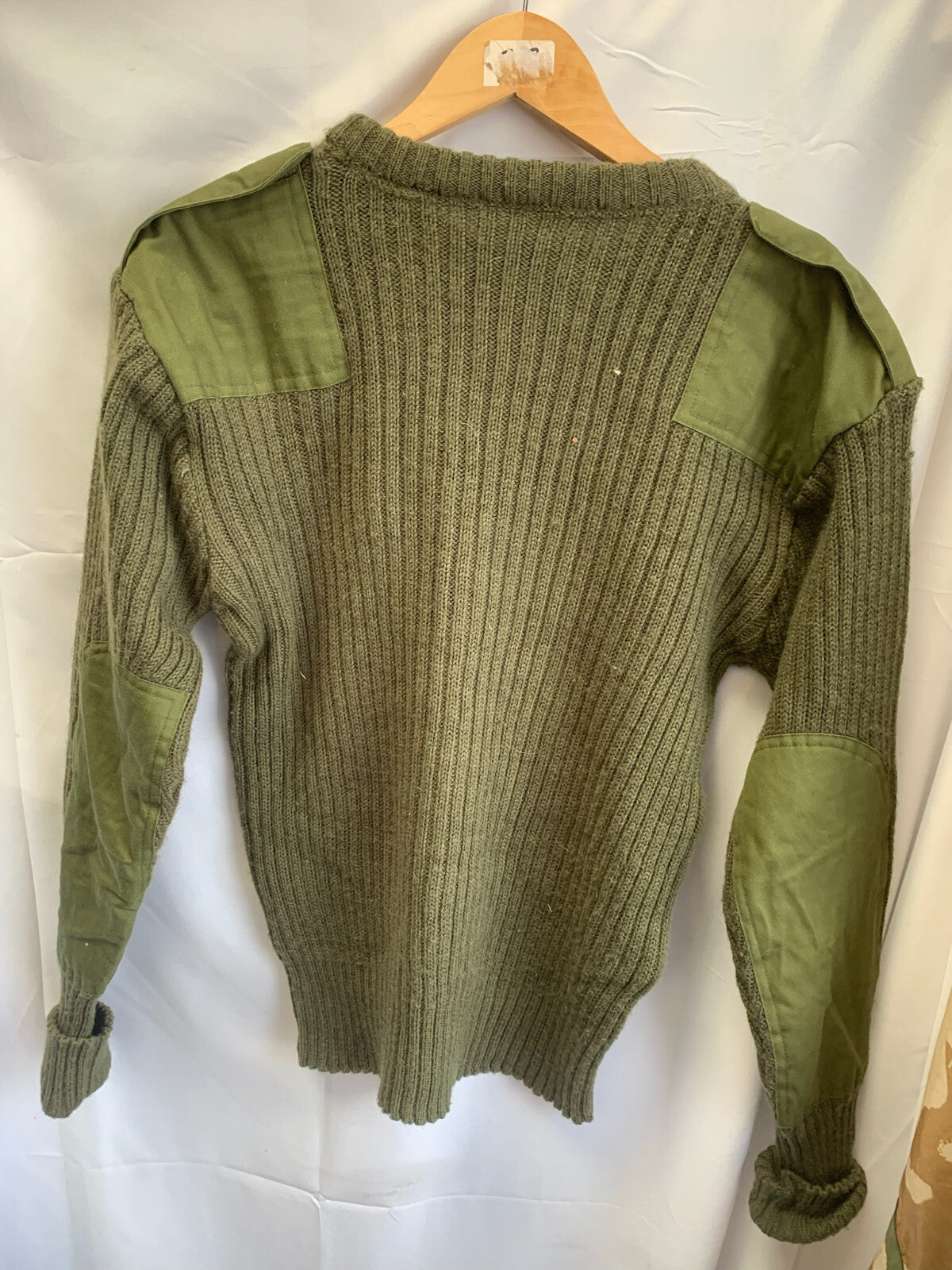 Vintage British Army OD Olive Green Pull Over Commando Jumper Wool - Size 100cm - The Militaria Shop