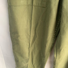 Lade das Bild in den Galerie-Viewer, Genuine British Army Surplus OD Green Lightweight Combat Trousers Size 75/76/92 - The Militaria Shop
