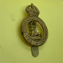 Load image into Gallery viewer, Original WW1 British Army Cap Badge - Hertfordshire Regiment - The Militaria Shop