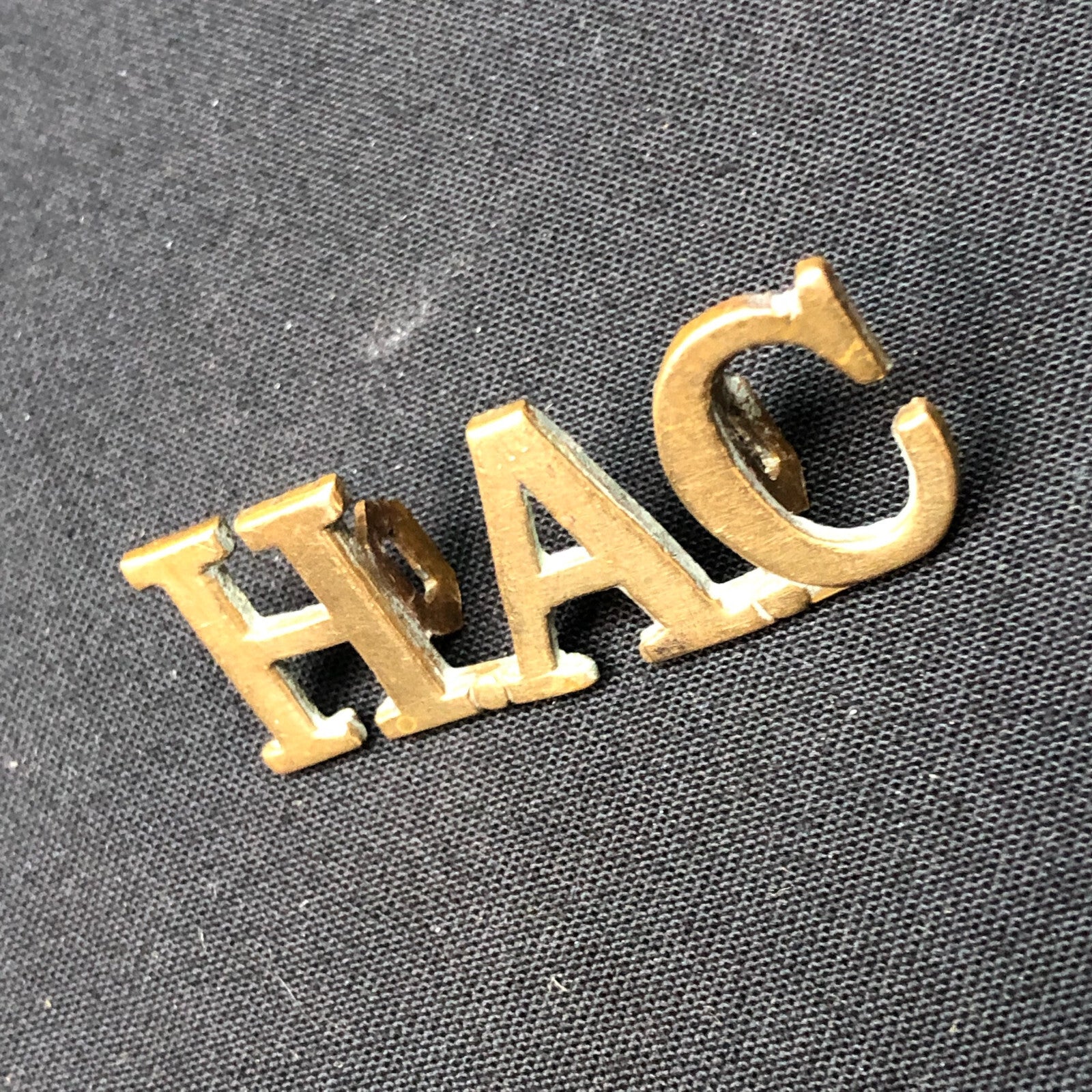 Original WW1/WW2 British Army HAC Hounarable Artillery Company Shoulder Title - The Militaria Shop