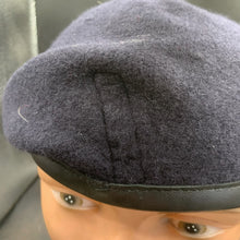 Lade das Bild in den Galerie-Viewer, Genuine British Army Forces All Regiment Wool Beret - Size 55 - The Militaria Shop