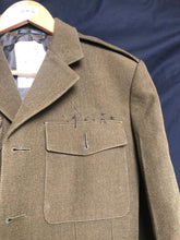 Lade das Bild in den Galerie-Viewer, Genuine British Army No.2 Dress Uniform Jacket - Grade 1 - Size 176/100/84 - The Militaria Shop