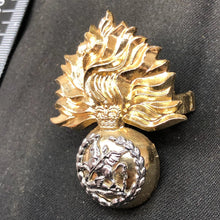 Charger l'image dans la galerie, Original British Staybrite Army Cap - Royal Regiment of Fusiliers - The Militaria Shop