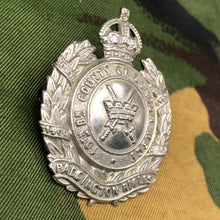 Charger l'image dans la galerie, Original WW1 British Army Cap Badge - 10th Btn London Regiment Paddington Rifles - The Militaria Shop