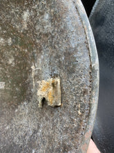 Lade das Bild in den Galerie-Viewer, Original WW2 British/Canadian Army Mk3 Turtle Combat Helmet - The Militaria Shop