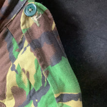 Lade das Bild in den Galerie-Viewer, Genuine British Army Combat DPM Field Jacket Smock Combat - 180/96 - The Militaria Shop