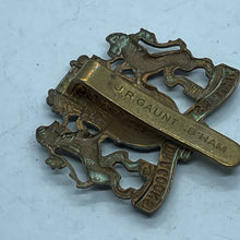 Lade das Bild in den Galerie-Viewer, Original British Army Westminster Dragoons (Territorial Yeomanry) Cap Badge - The Militaria Shop