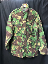 Charger l'image dans la galerie, British Military Surplus Army DPM Camouflage Combat Smock - Size 180/96 - The Militaria Shop