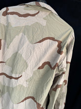Lade das Bild in den Galerie-Viewer, Gulf War US Army DCU Camouflaged Combat Field Coat/Jacket - Medium/Regular - The Militaria Shop