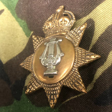 Charger l'image dans la galerie, Original WW1 British Army Bandsman's Cap Badge - The Militaria Shop