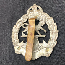 Load image into Gallery viewer, Genuine WW2 British Army Brass Cap Badge - Royal Hampshire Regiment - The Militaria Shop