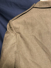 Lade das Bild in den Galerie-Viewer, Original British Army No.2 Dress Uniform Jacket - Grade 1 - Size 180/104/96 - The Militaria Shop