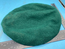 Charger l'image dans la galerie, Original British Army Green Beret - Size 7 - The Militaria Shop