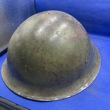 Lade das Bild in den Galerie-Viewer, Original WW2 Mk3 Canadian / British Army Turtle Helmet High Rivet - The Militaria Shop