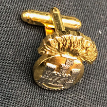 Charger l'image dans la galerie, British Army Royal Inniskilling Fusiliers Single Cufflink - The Militaria Shop
