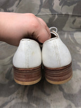 Load image into Gallery viewer, Genuine British Army Women's White Summer Shoes - WW2 Pattern - Size UK 3 S - The Militaria Shop