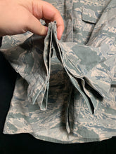 Load image into Gallery viewer, US Air Force Issue Tiger Stripe Camouflage Shirt - 37" Chest - The Militaria Shop