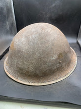 Lade das Bild in den Galerie-Viewer, Original WW2 British/Canadian Army Mk3 Turtle Combat Helmet - The Militaria Shop