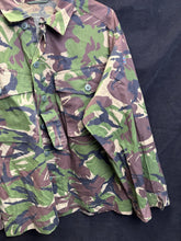Charger l'image dans la galerie, Surplus British Army DPM Camouflaged Jacket Combat Lightweight-170/104 - The Militaria Shop