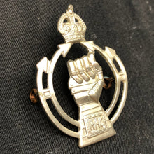 Load image into Gallery viewer, Original British Army Cap Badge - Royal Armoured Corps - The Militaria Shop