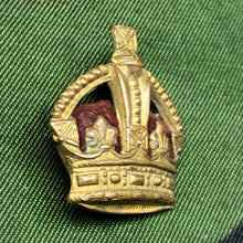 Load image into Gallery viewer, Original WW1/WW2 British Army Rank Crown - The Militaria Shop