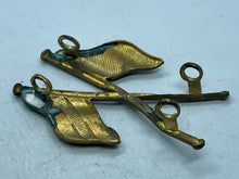 Lade das Bild in den Galerie-Viewer, Original WW1 / WW2 British Army Signallers Flag Sleeve Qualification Badge - The Militaria Shop