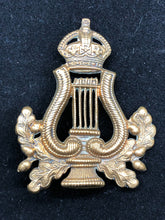 Load image into Gallery viewer, Original WW2 British Army Musicians Cap Badge - The Militaria Shop
