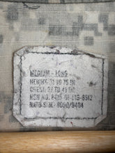 Charger l'image dans la galerie, Surplus US Army ACU Combat Uniform Jacket-Medium Long - The Militaria Shop