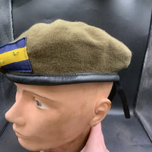 Lade das Bild in den Galerie-Viewer, Genuine British Army Guards Givision Beret - Size 57 - The Militaria Shop