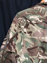 Charger l'image dans la galerie, British Army MTP Camouflaged Combat Jacket 2 Warm Weather - Size 160/88 - The Militaria Shop