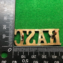 Load image into Gallery viewer, Original WW2 British Army Brass Shoulder Title - RASC Royal Army Service Corps - The Militaria Shop