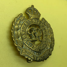 Load image into Gallery viewer, Original WW2 British Army Royal Engineers RE Cap Badge - The Militaria Shop