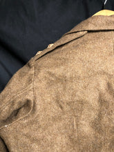 Charger l'image dans la galerie, Original British Army Battledress Jacket - Size 4 - 35" Chest - 53rd Welsh - The Militaria Shop