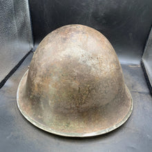 Charger l'image dans la galerie, Original WW2 British/Canadian Army Mk3 "Turtle" Combat Helmet - The Militaria Shop