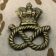 Charger l'image dans la galerie, Original British Army Victorian Staffordshire Regiment Cap / Collar Badge - The Militaria Shop