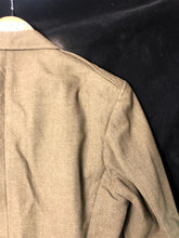 Lade das Bild in den Galerie-Viewer, Original WW2 US Army Class A Dress Jacket - Private Ryan Prop - 39" Long - The Militaria Shop