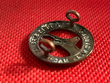 Lade das Bild in den Galerie-Viewer, Original WW2 South African Army Side Cap / Collar Badge - The Militaria Shop