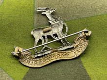 Lade das Bild in den Galerie-Viewer, Original WW1 / WW2 British Army - Royal Warwickshire Regiment Sweetheart Brooch - The Militaria Shop