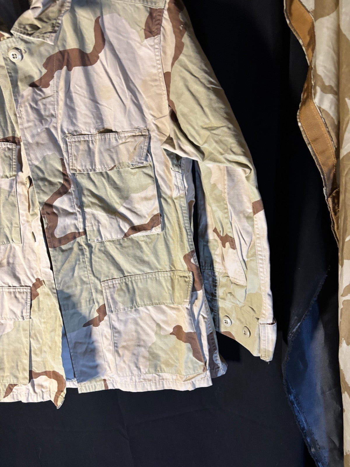 Gulf War US Army DCU Camouflaged Combat Field Coat/Jacket - Small/X-Short - The Militaria Shop